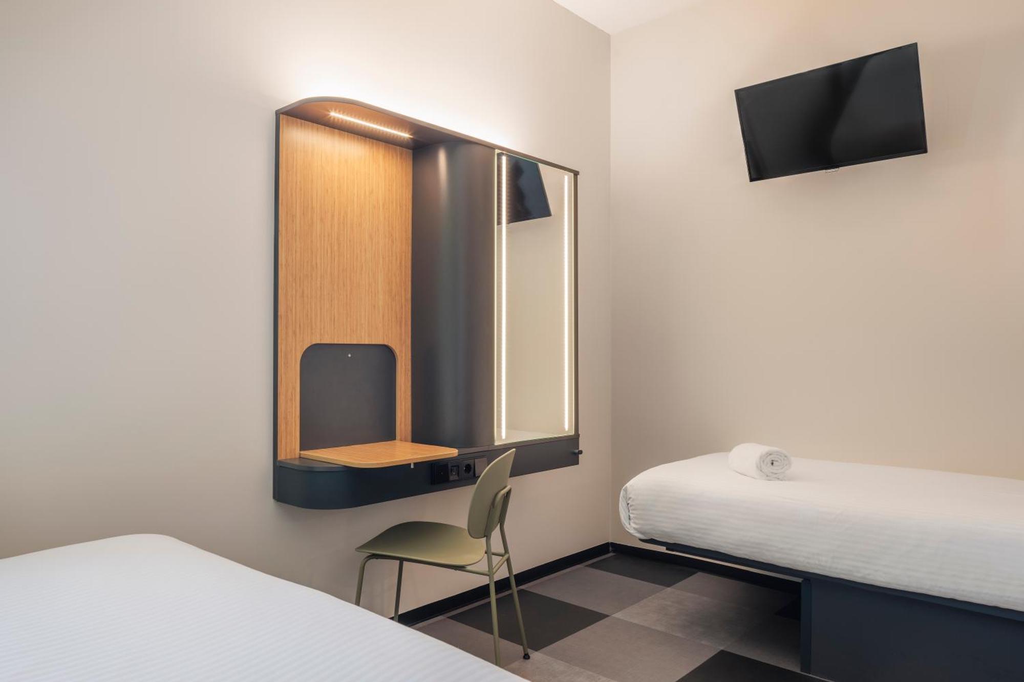 Maxhotel Amsterdam Airport Schiphol - Recently Renovated Hoofddorp Luaran gambar