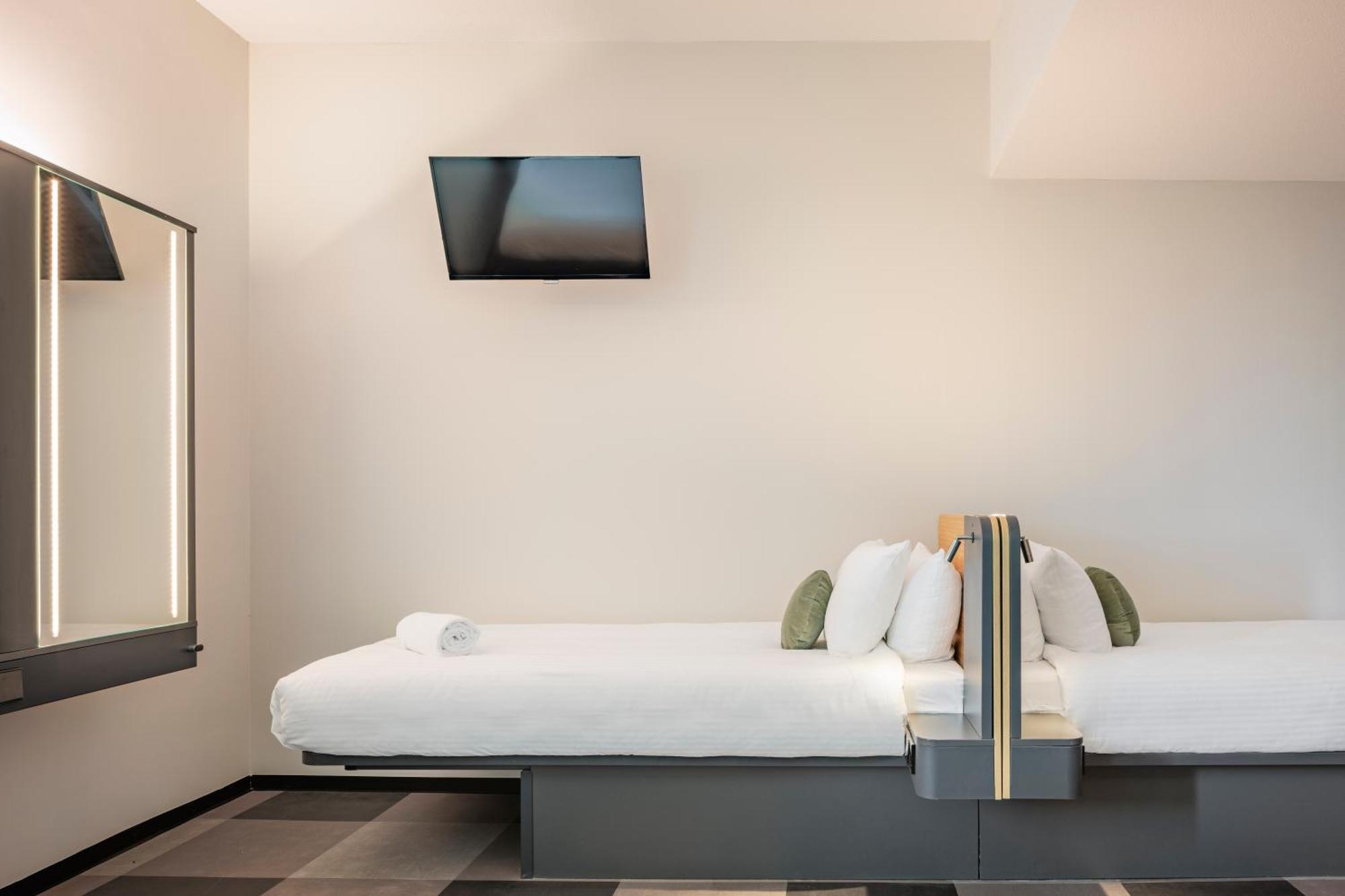Maxhotel Amsterdam Airport Schiphol - Recently Renovated Hoofddorp Luaran gambar