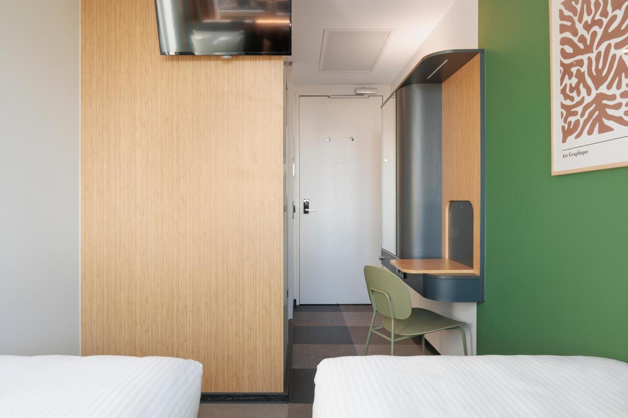 Maxhotel Amsterdam Airport Schiphol - Recently Renovated Hoofddorp Bilik gambar